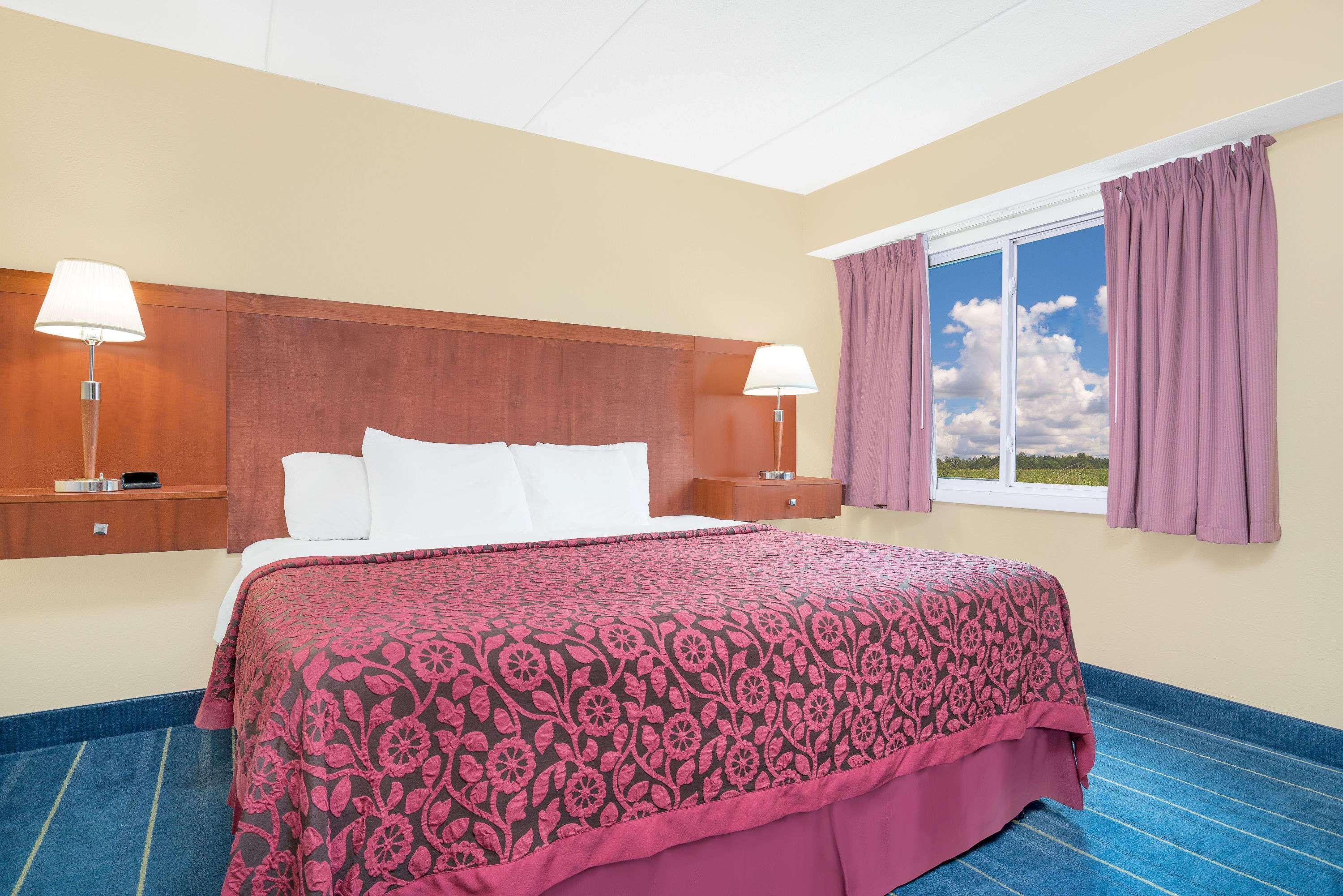 Days Inn By Wyndham Alexandria Mn Екстер'єр фото