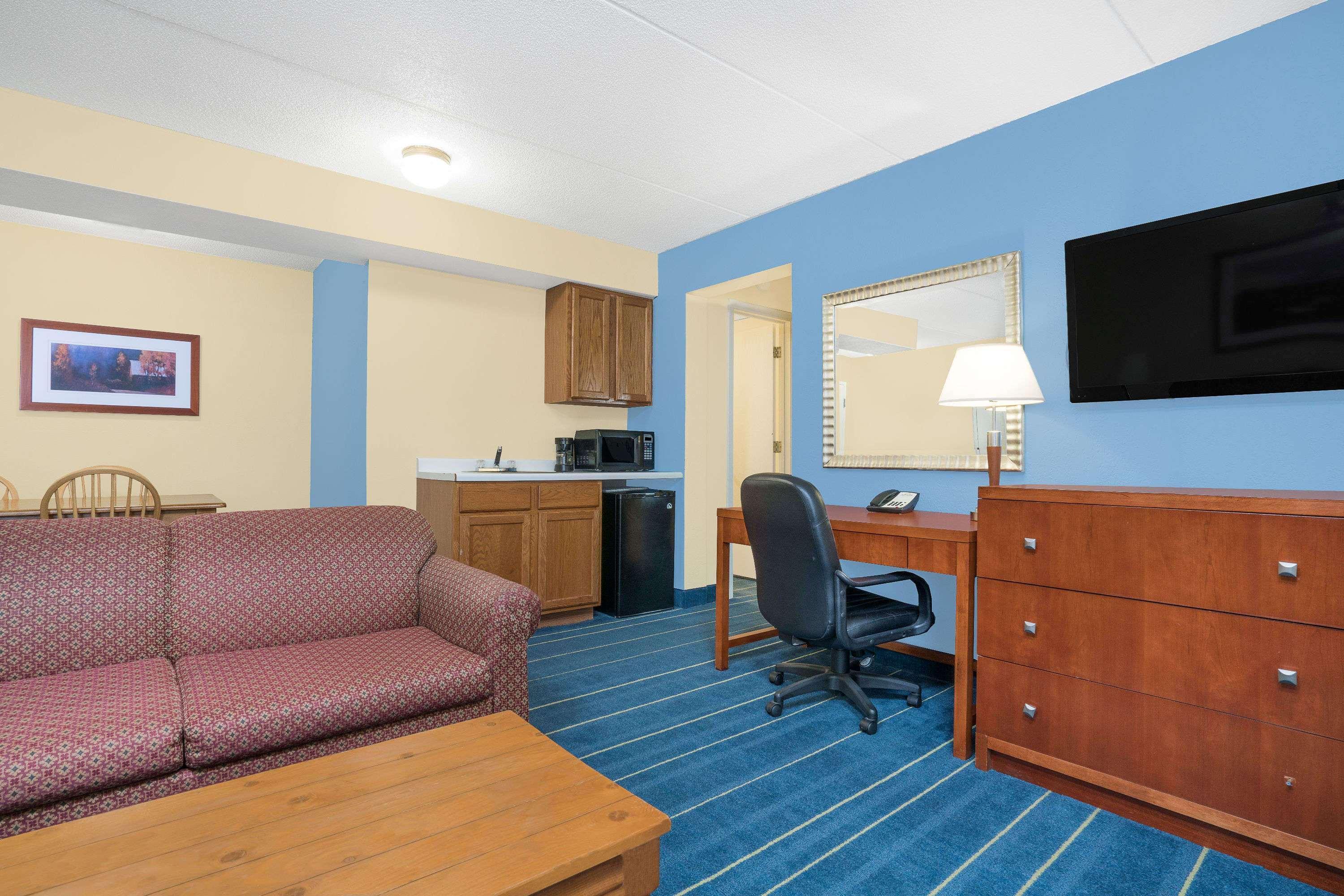 Days Inn By Wyndham Alexandria Mn Екстер'єр фото