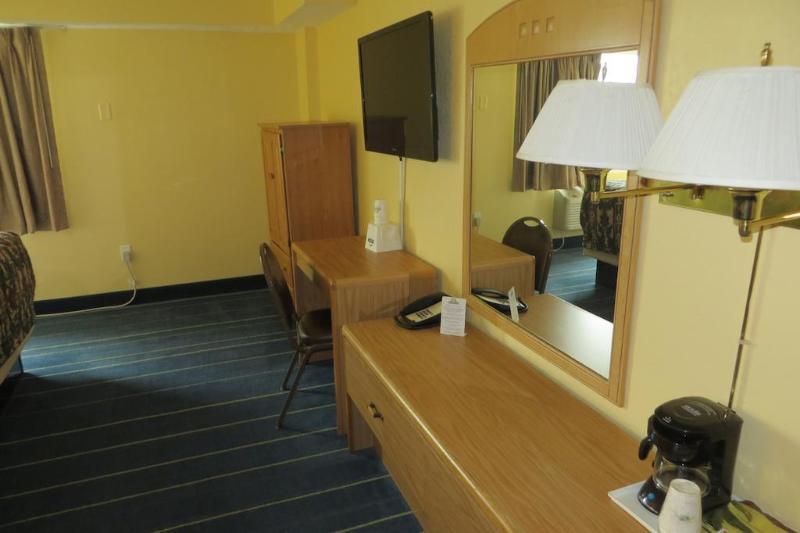 Days Inn By Wyndham Alexandria Mn Екстер'єр фото