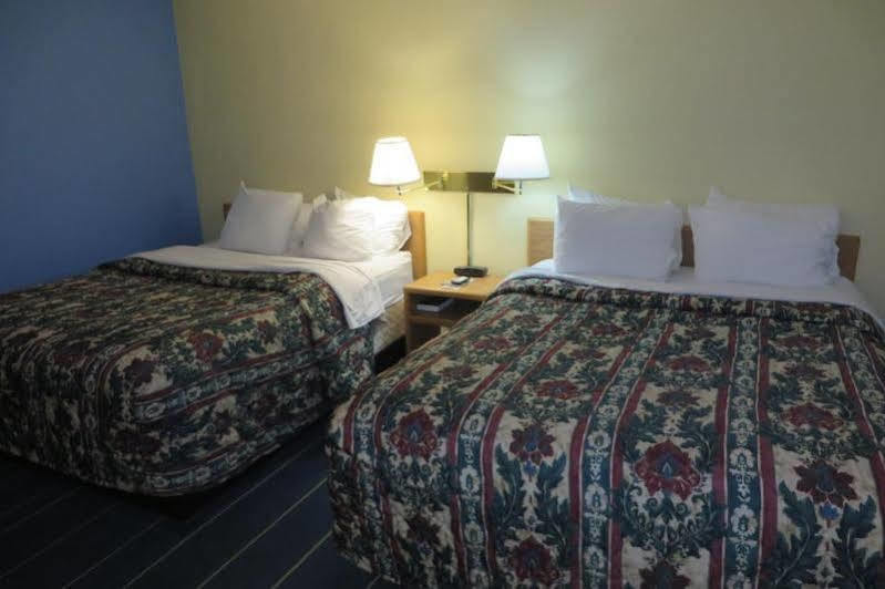 Days Inn By Wyndham Alexandria Mn Екстер'єр фото